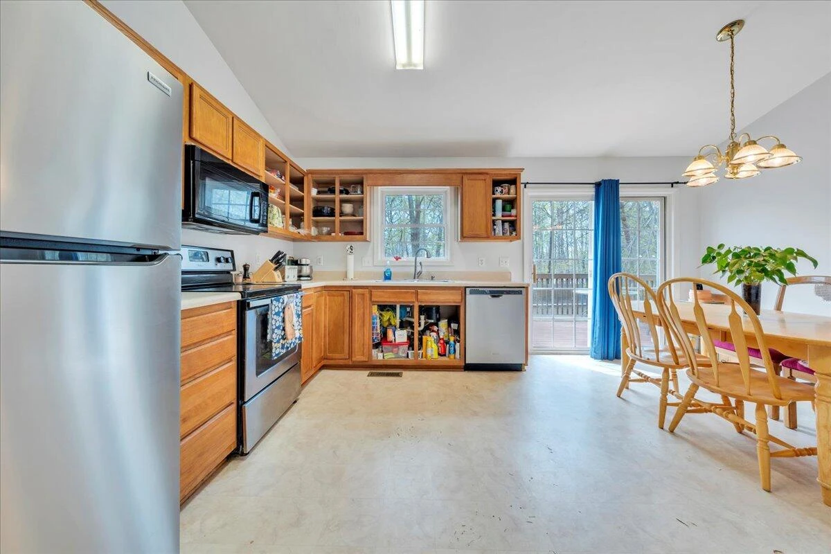 1157 Hales Ford RD - Photo 5