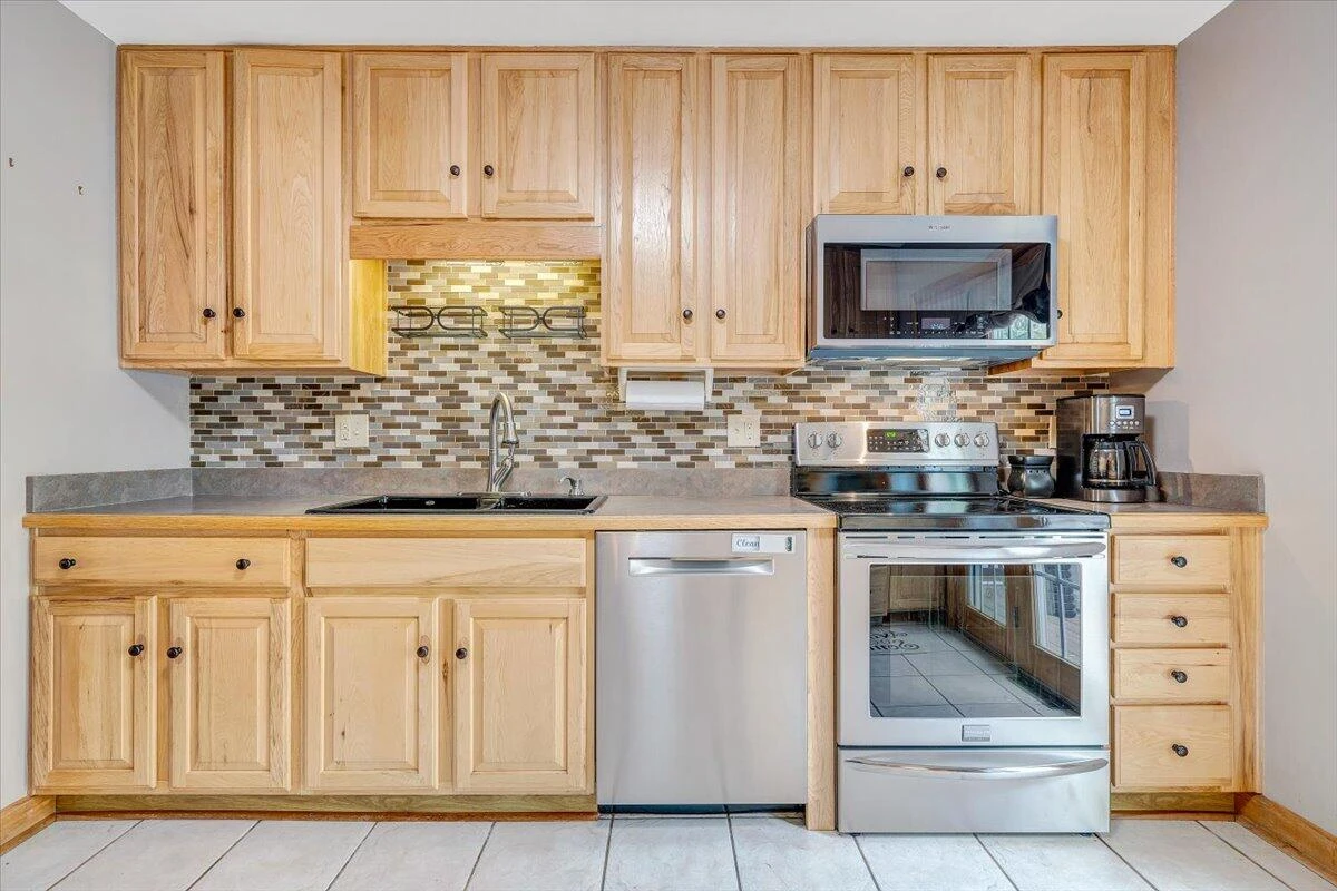 3862 Hyde Park DR - Photo 22