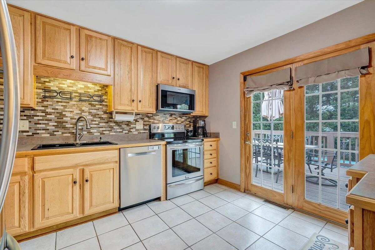 3862 Hyde Park DR - Photo 24
