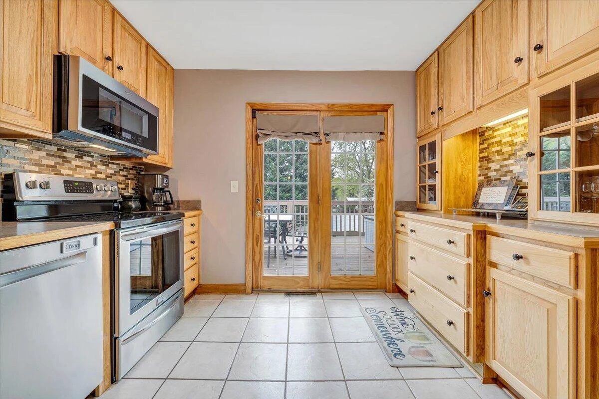 3862 Hyde Park DR - Photo 25