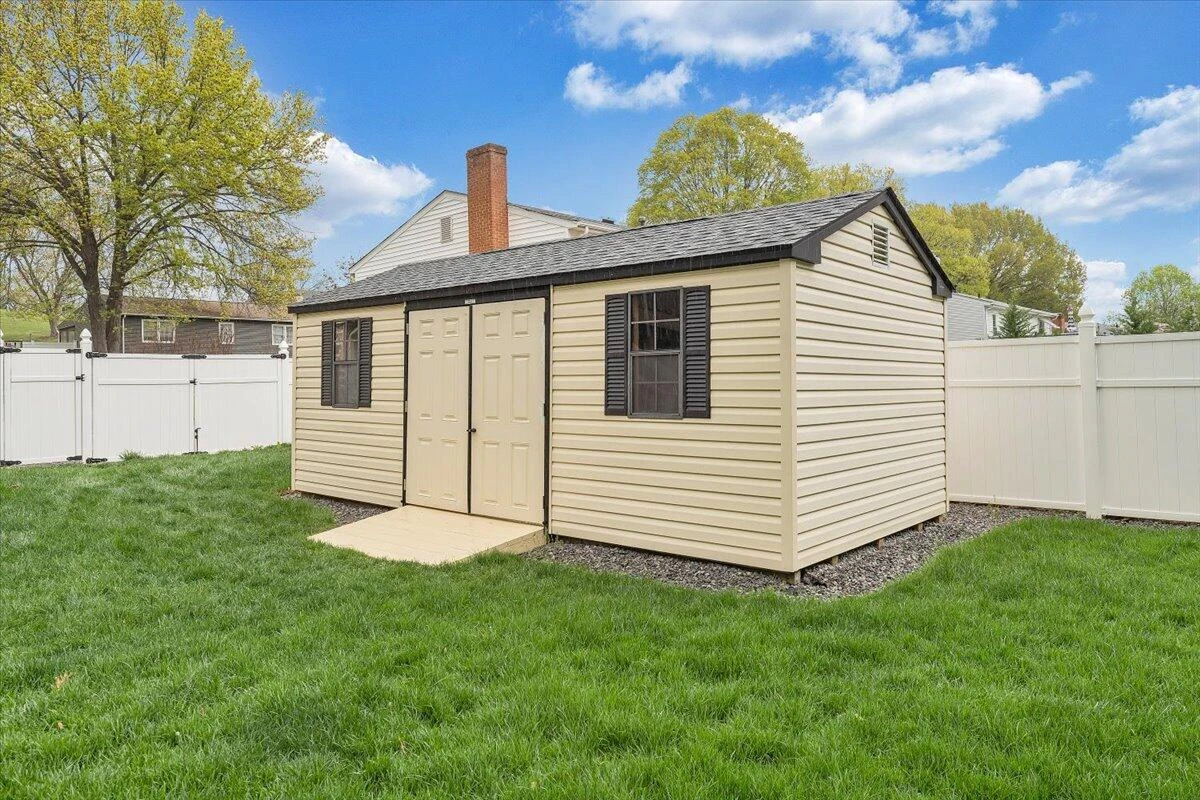 3862 Hyde Park DR - Photo 51