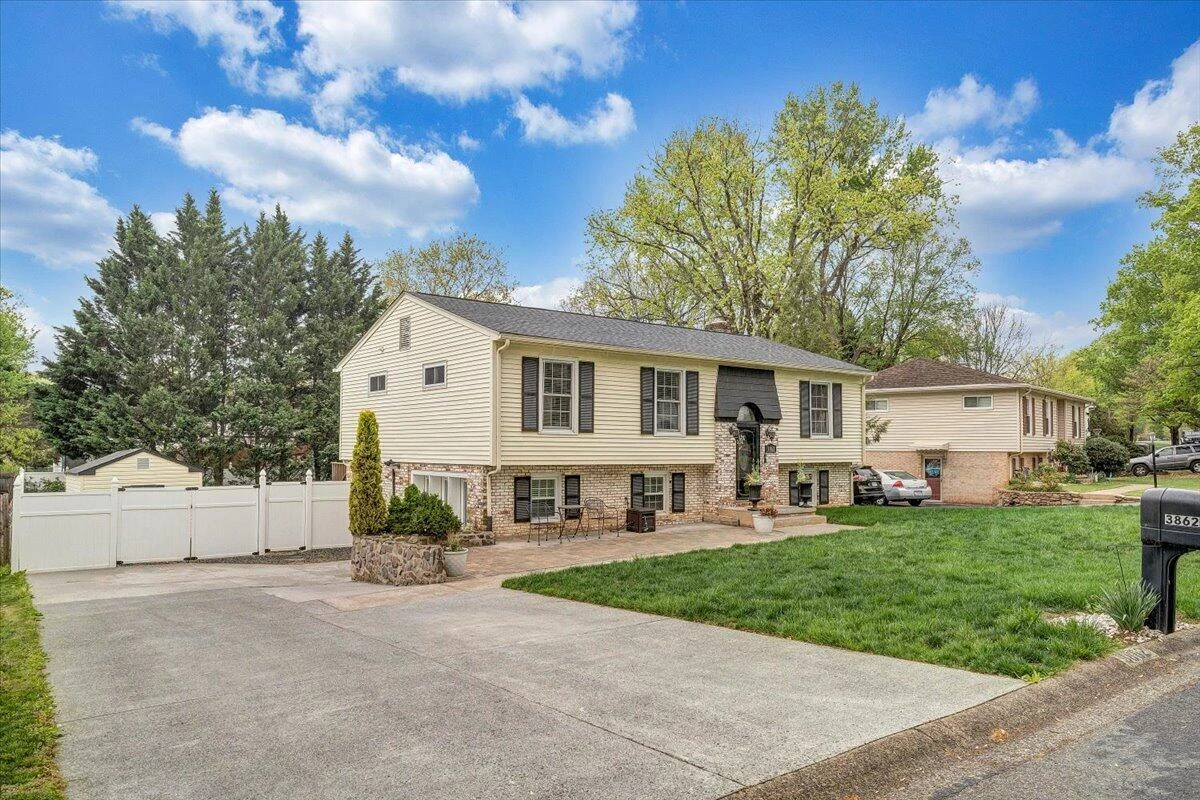 3862 Hyde Park DR - Photo 55