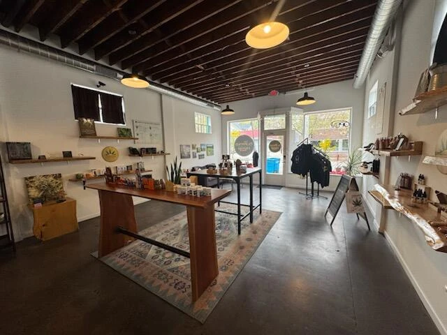 1110 Main ST - Photo 10