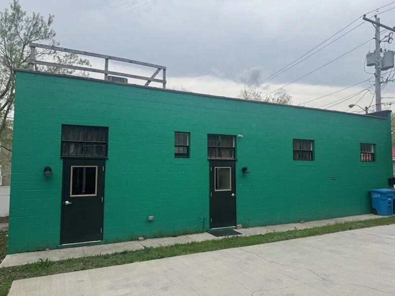 1110 Main ST - Photo 5
