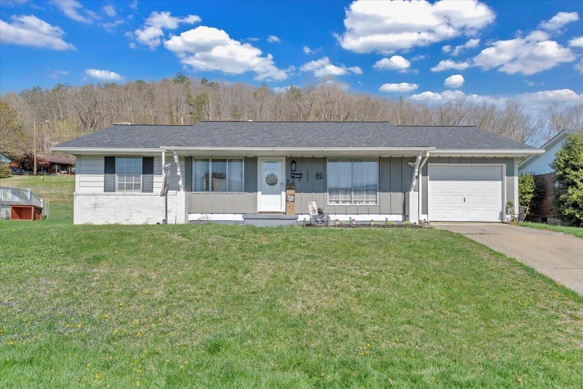 1332 Crawford AVE
