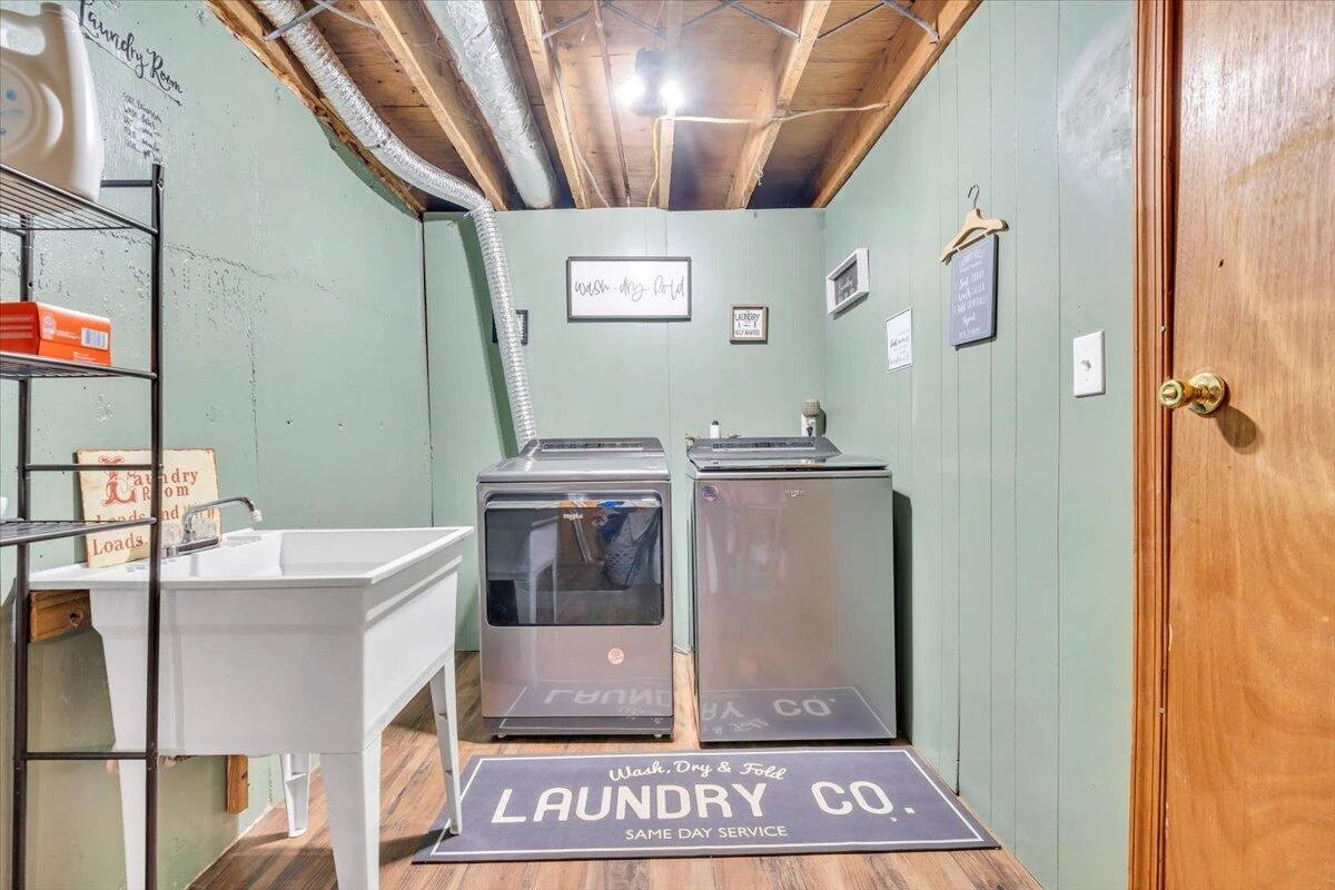 1332 Crawford AVE - Photo 21