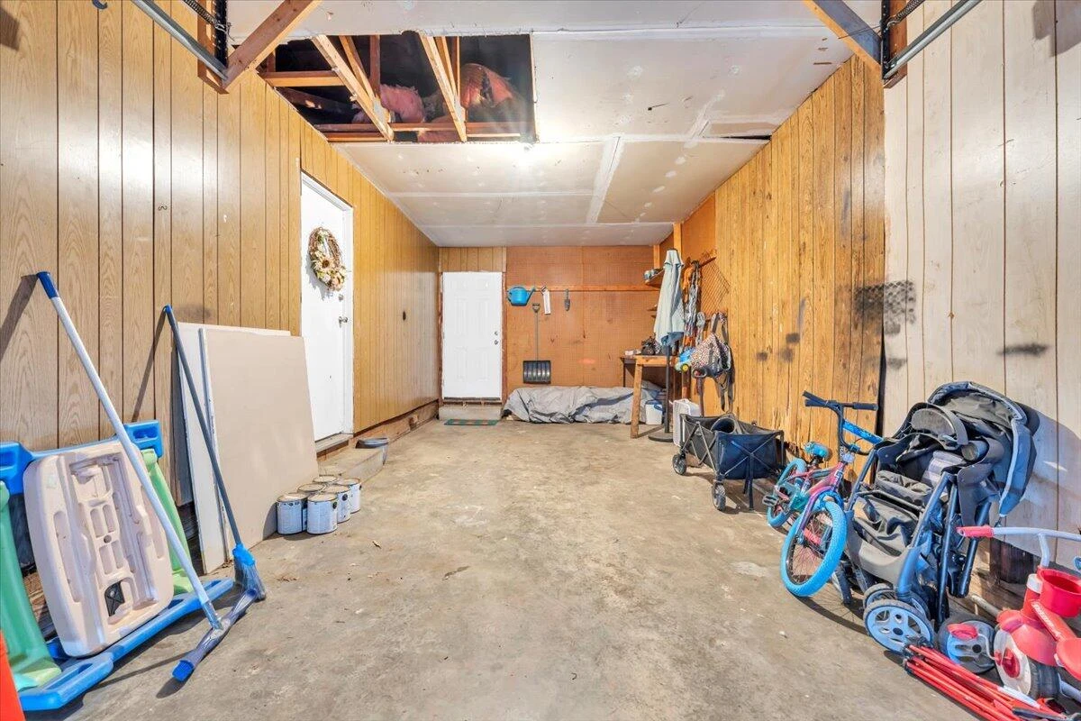 1332 Crawford AVE - Photo 25