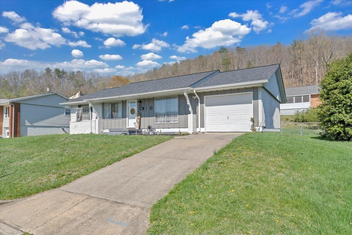 1332 Crawford AVE - Photo 36