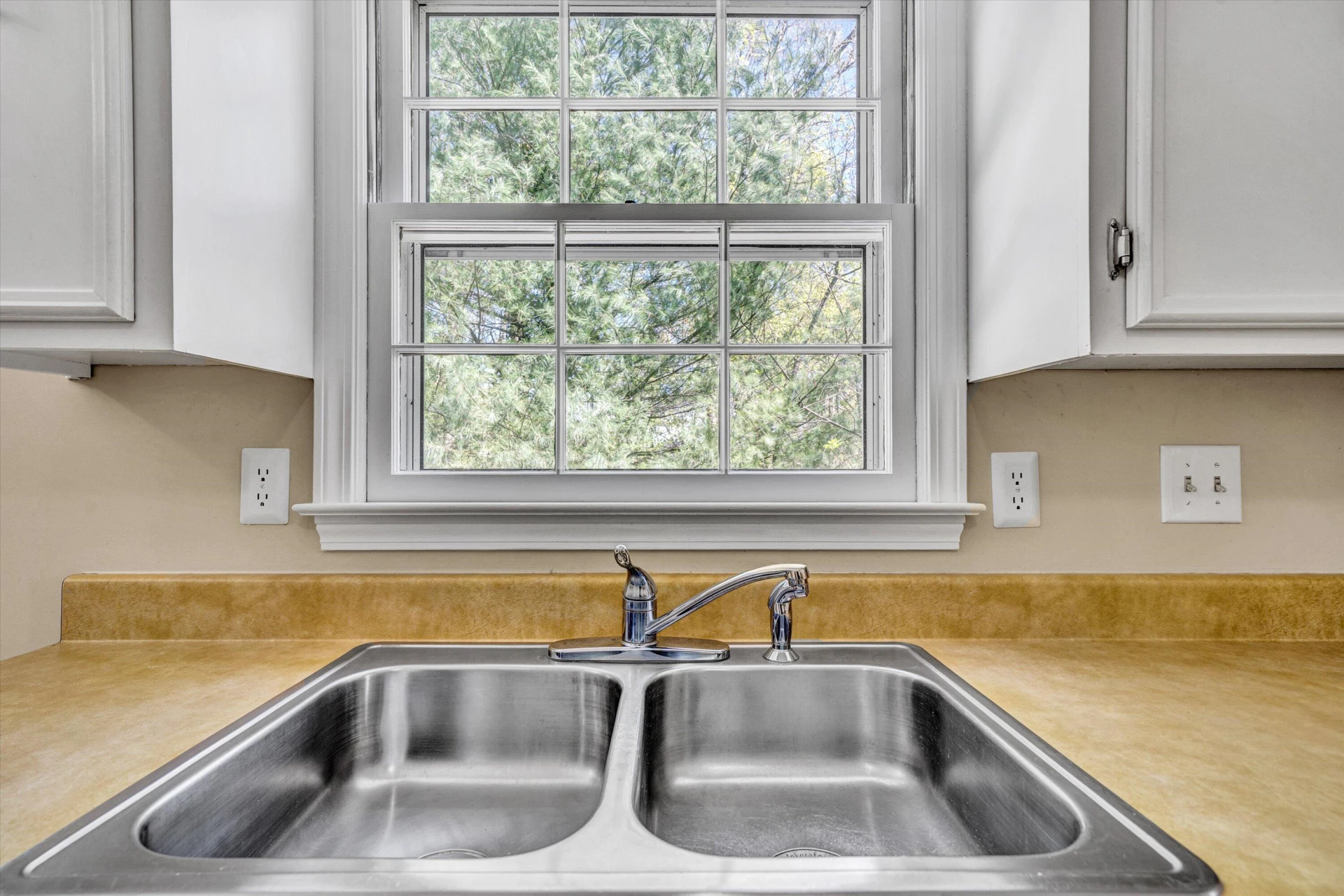 3218 Woodview RD - Photo 14