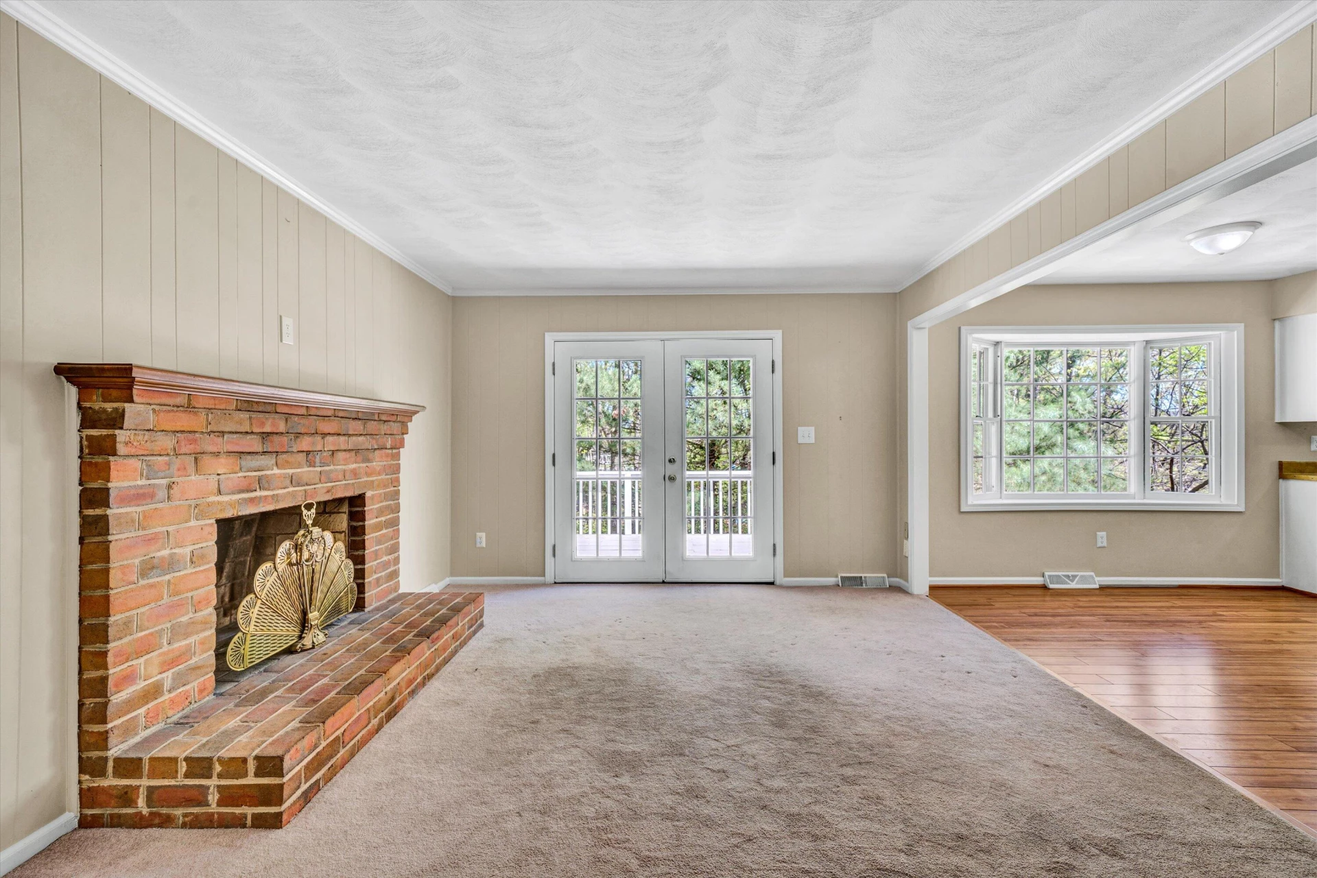 3218 Woodview RD - Photo 18