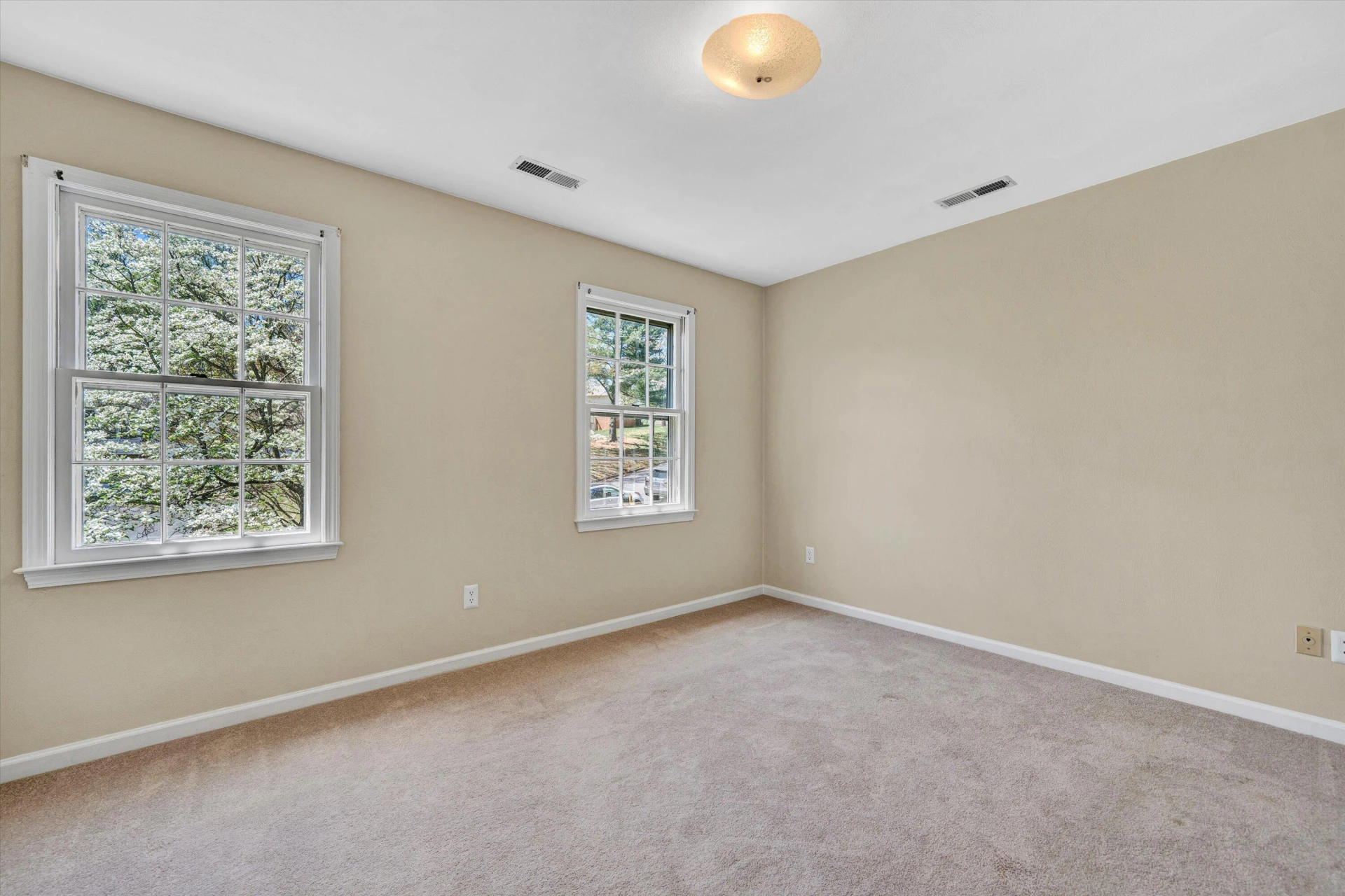 3218 Woodview RD - Photo 21
