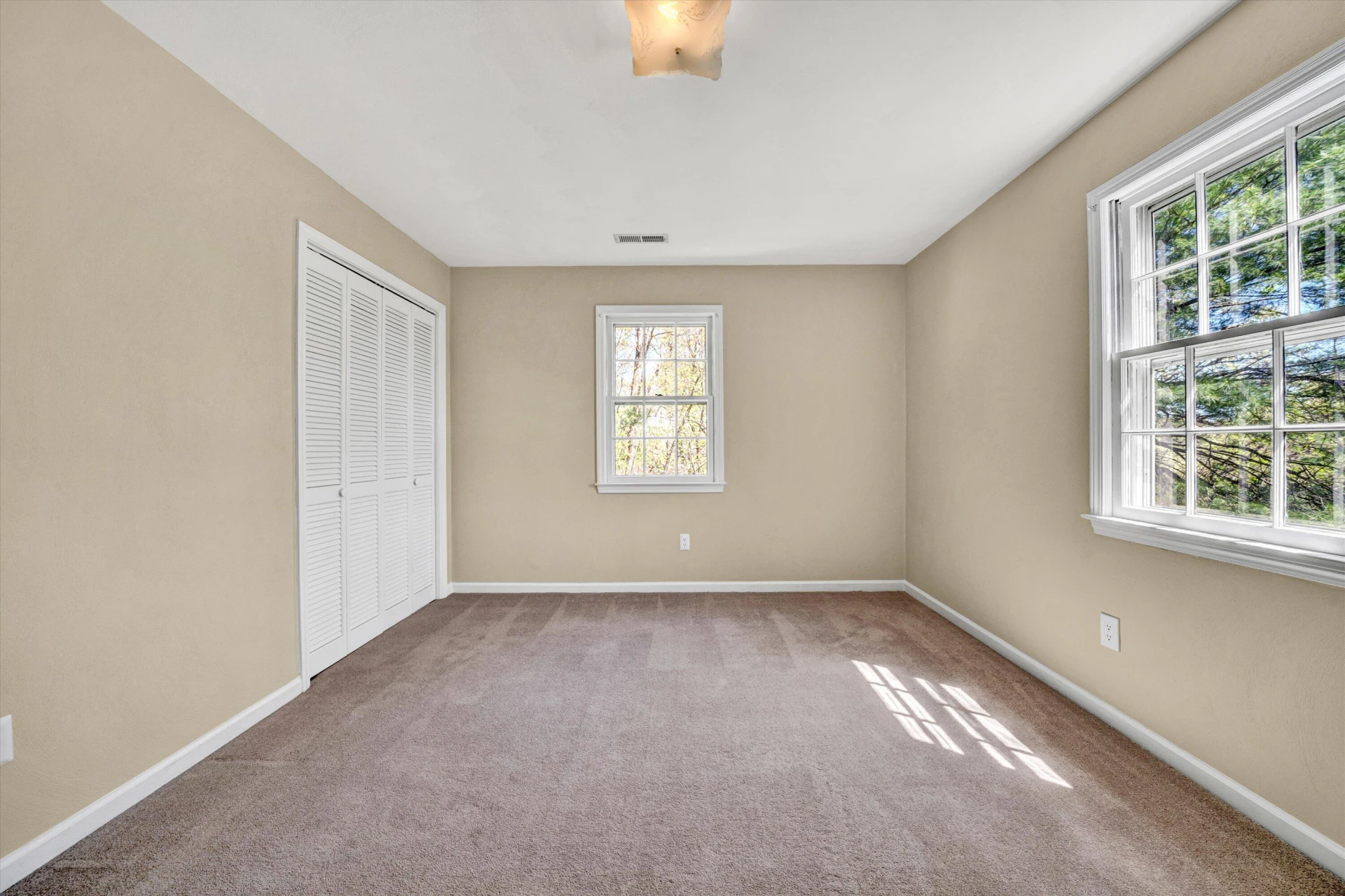 3218 Woodview RD - Photo 29