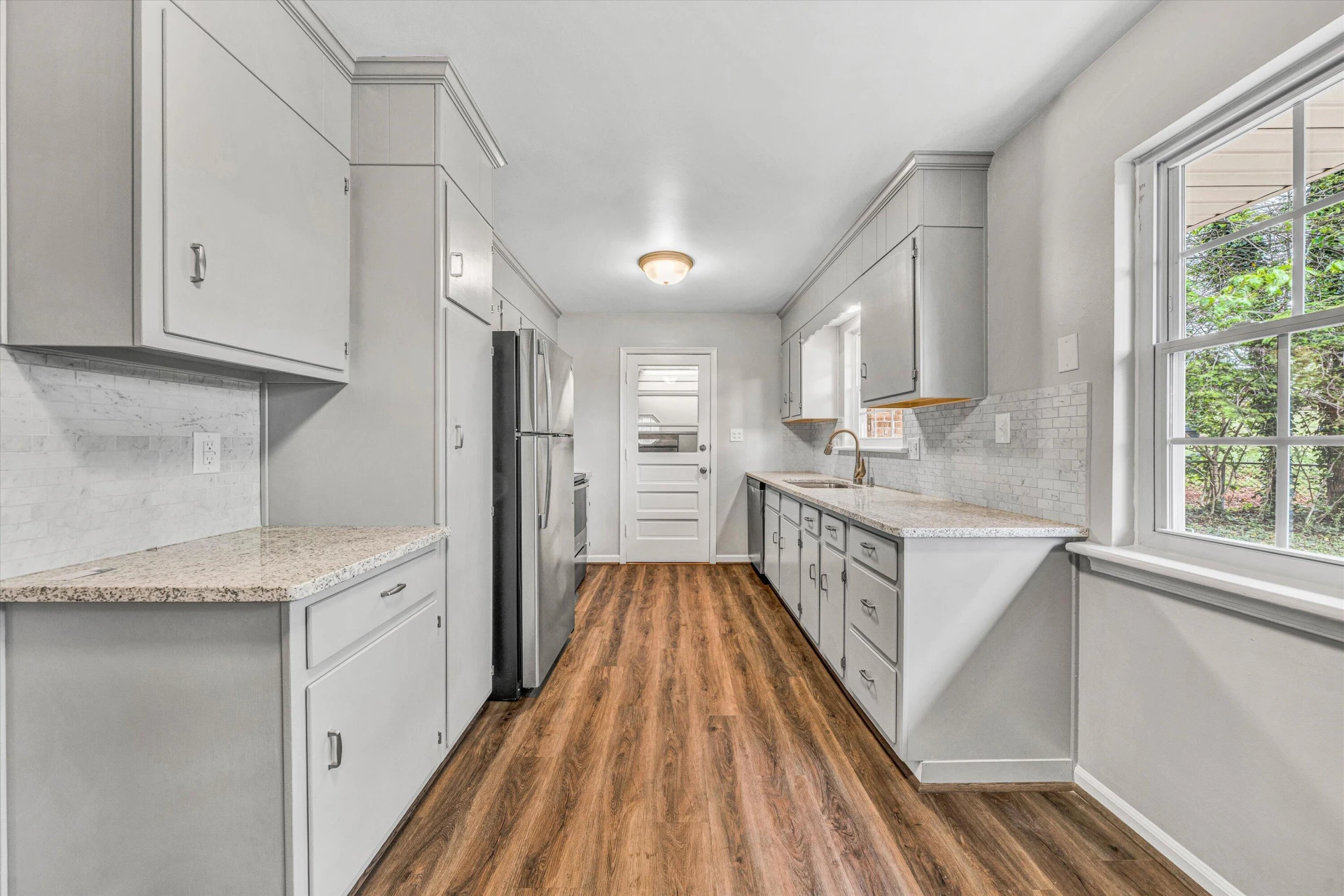 503 Crofton DR - Photo 5