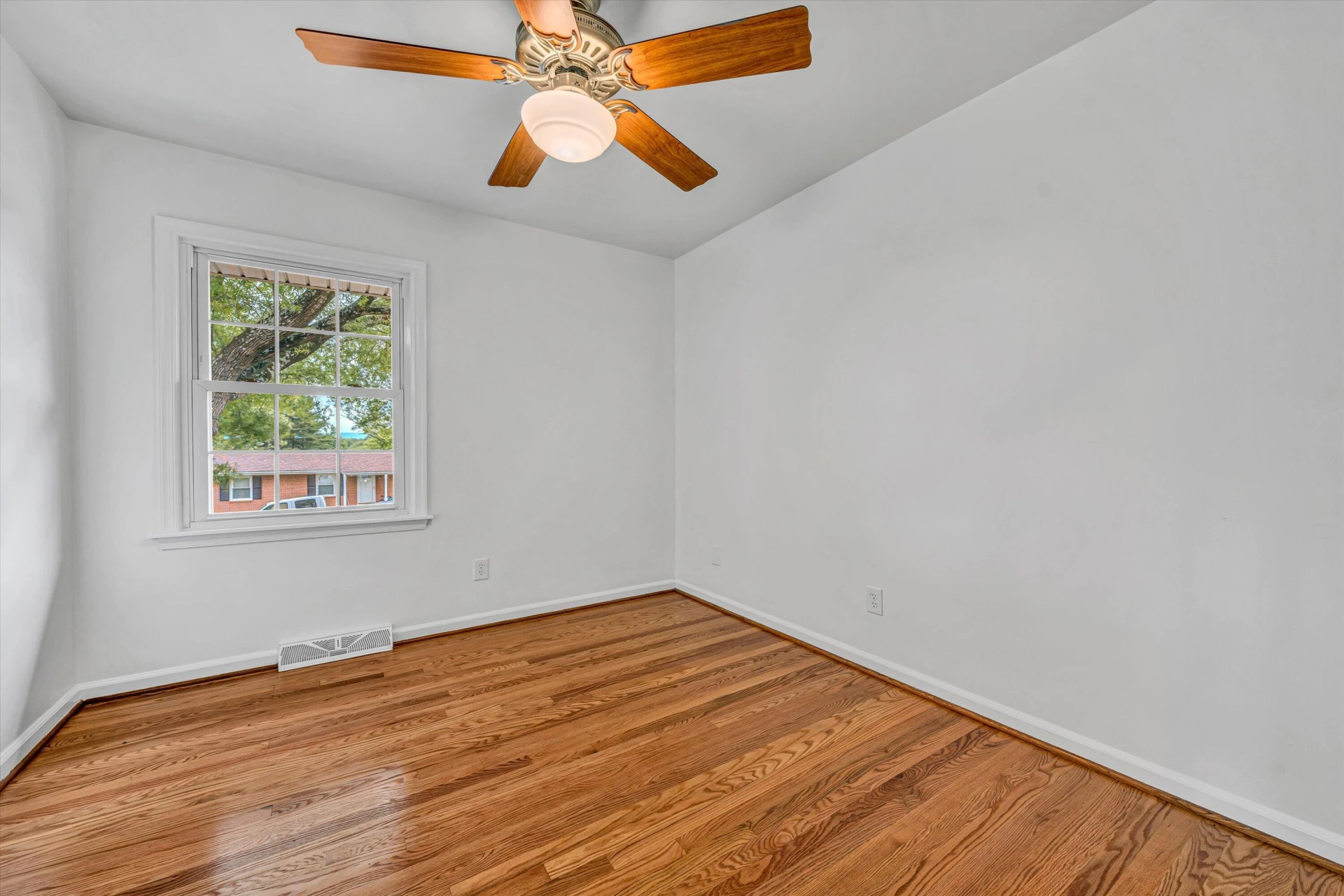 503 Crofton DR - Photo 8