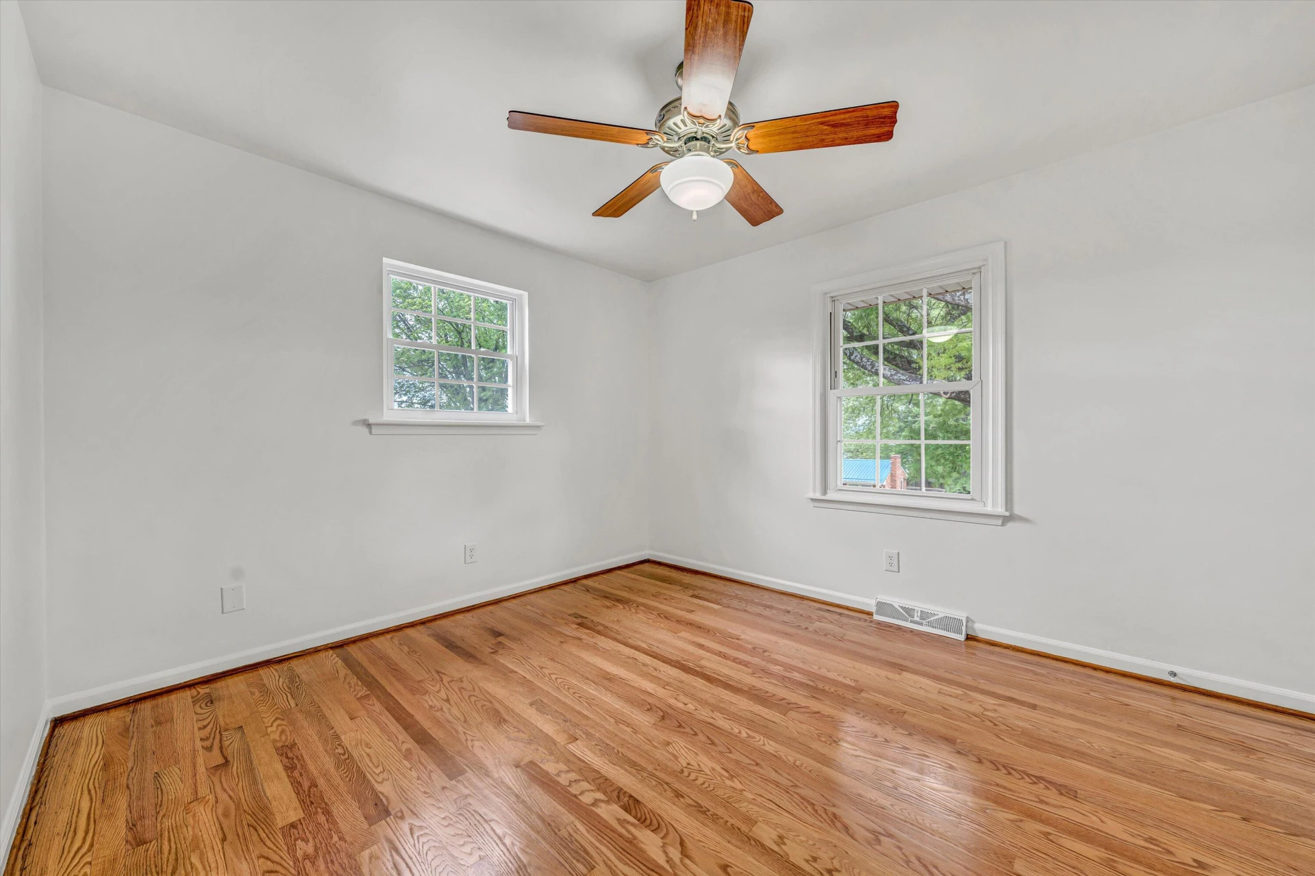 503 Crofton DR - Photo 9