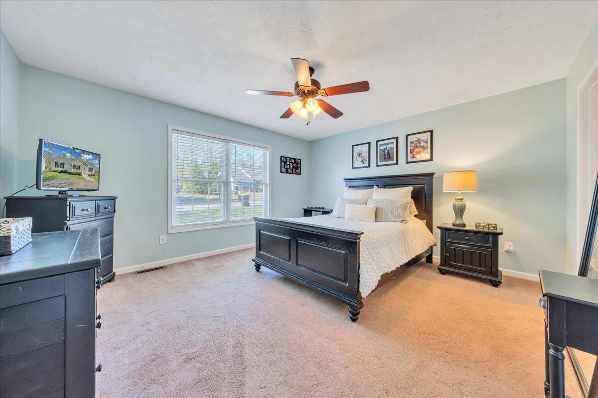 371 Leanor ST - Photo 13