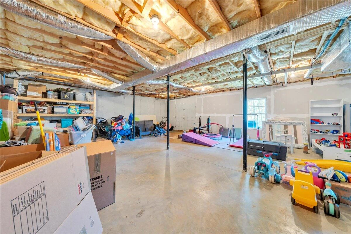 371 Leanor ST - Photo 23
