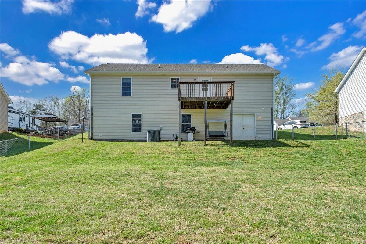 371 Leanor ST - Photo 28