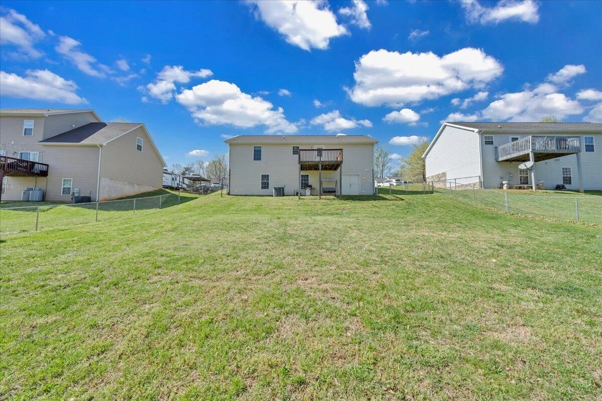 371 Leanor ST - Photo 29