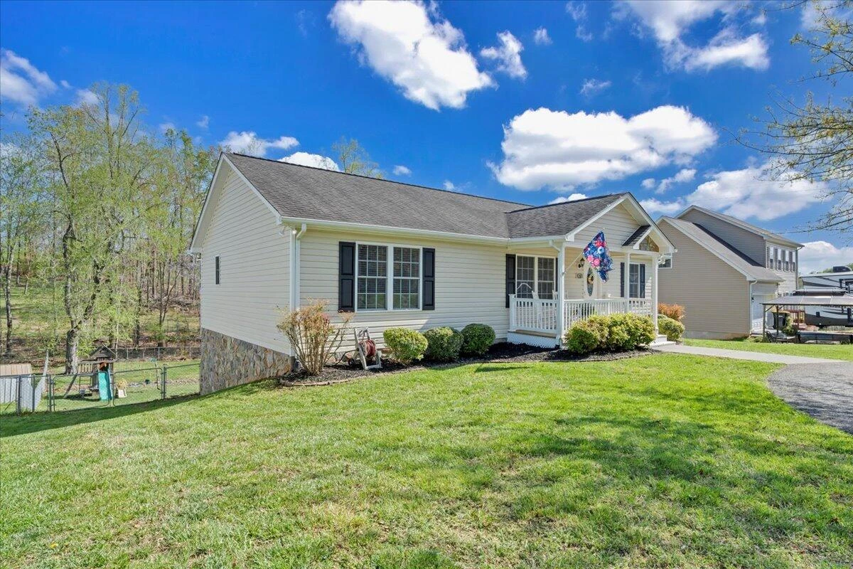 371 Leanor ST - Photo 33
