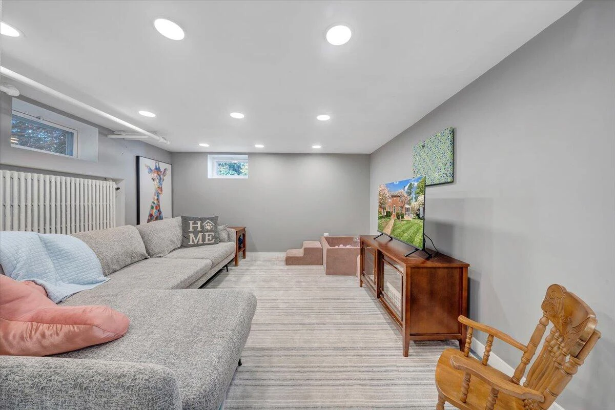 2307 Fairway DR - Photo 35
