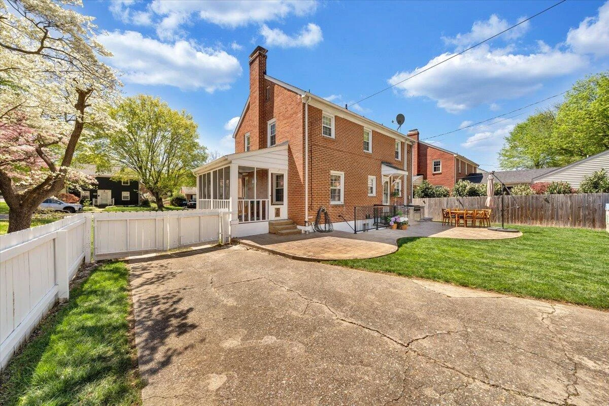 2307 Fairway DR - Photo 55