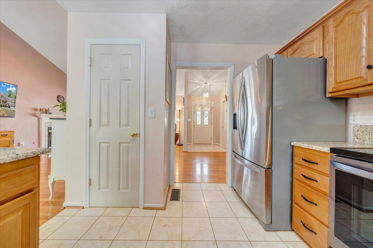 4714 Stewartsville RD - Photo 10
