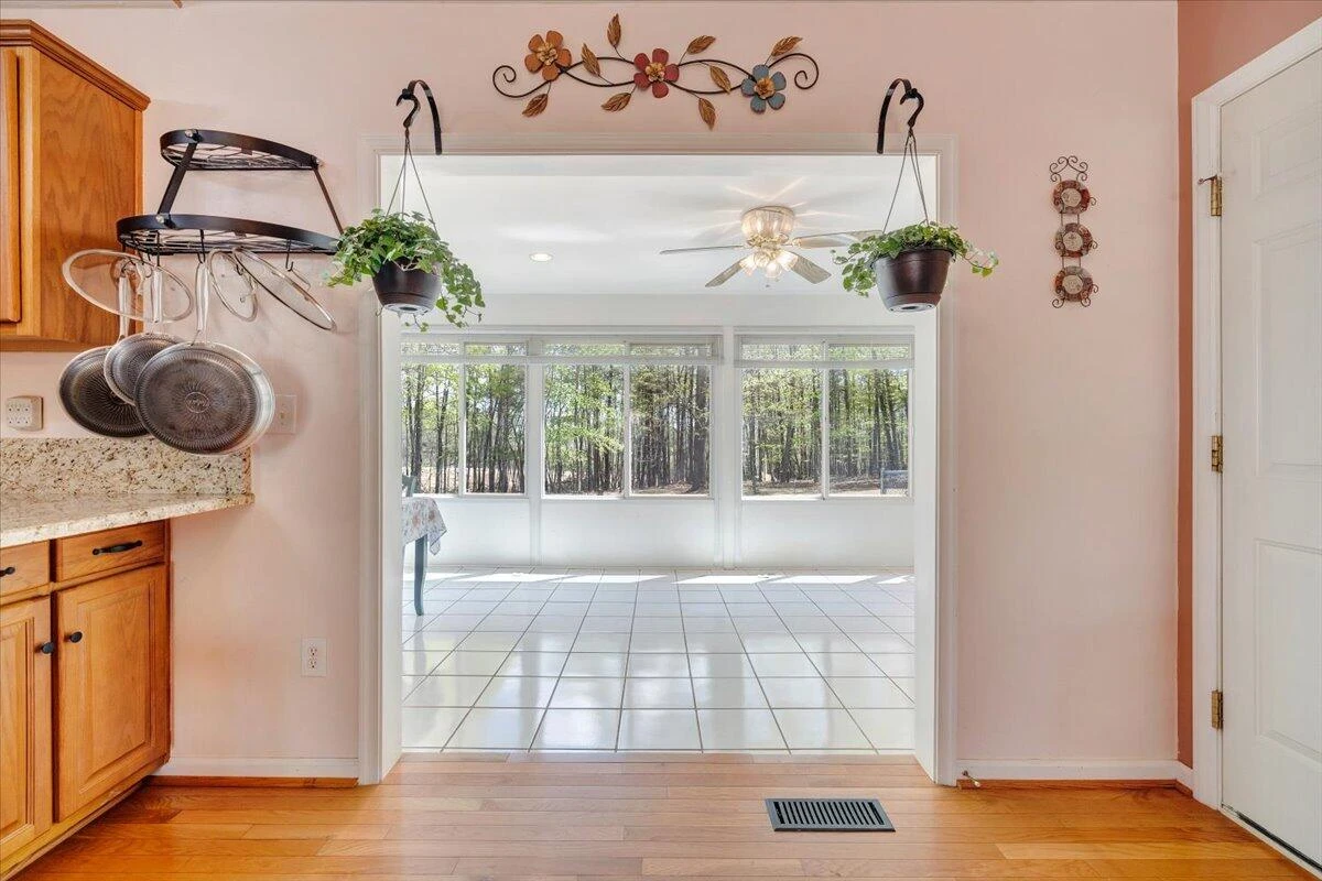 4714 Stewartsville RD - Photo 11