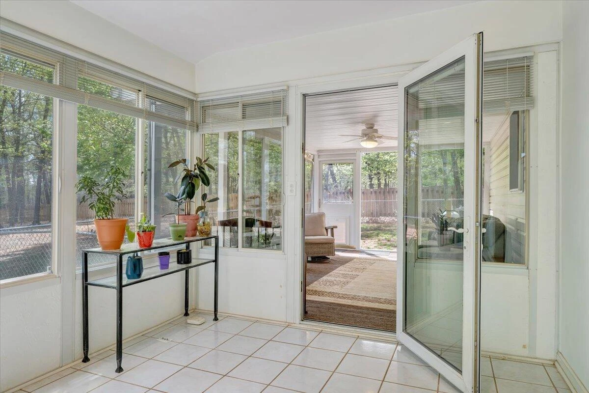 4714 Stewartsville RD - Photo 15