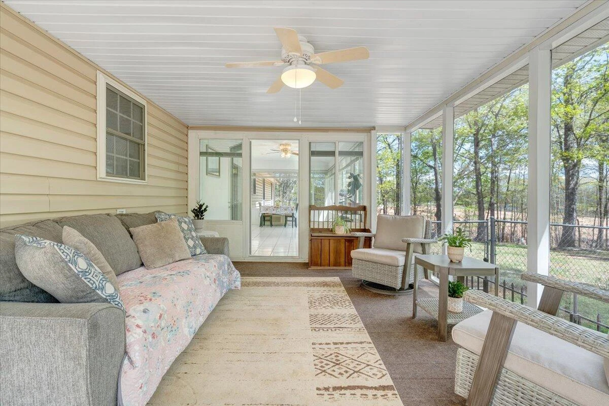 4714 Stewartsville RD - Photo 16