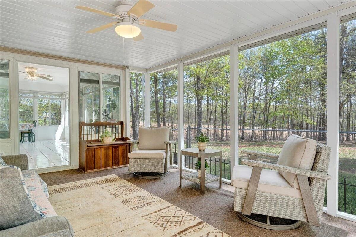 4714 Stewartsville RD - Photo 17