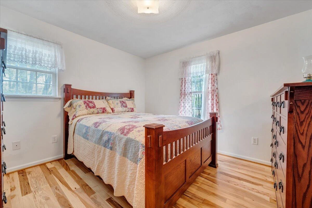 4714 Stewartsville RD - Photo 20