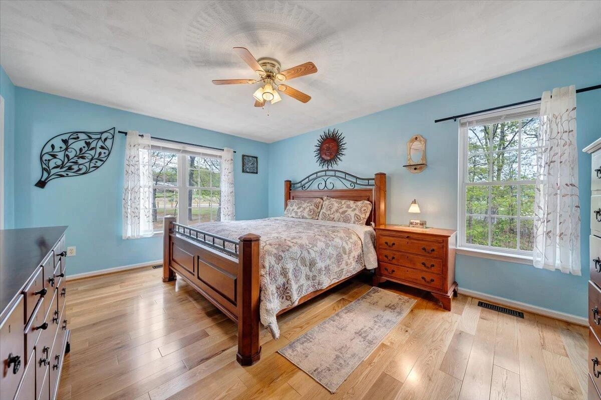 4714 Stewartsville RD - Photo 23
