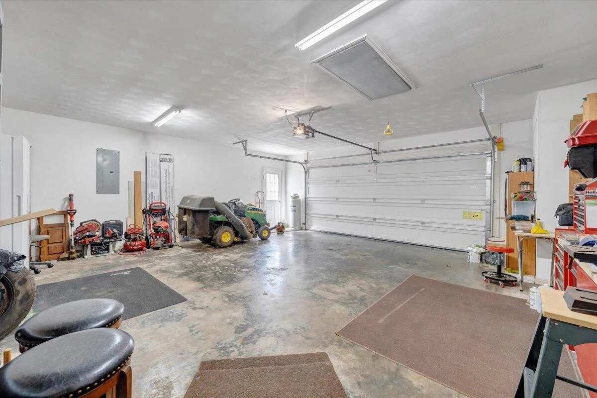 4714 Stewartsville RD - Photo 32