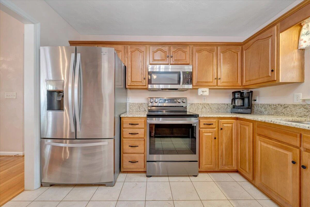 4714 Stewartsville RD - Photo 8