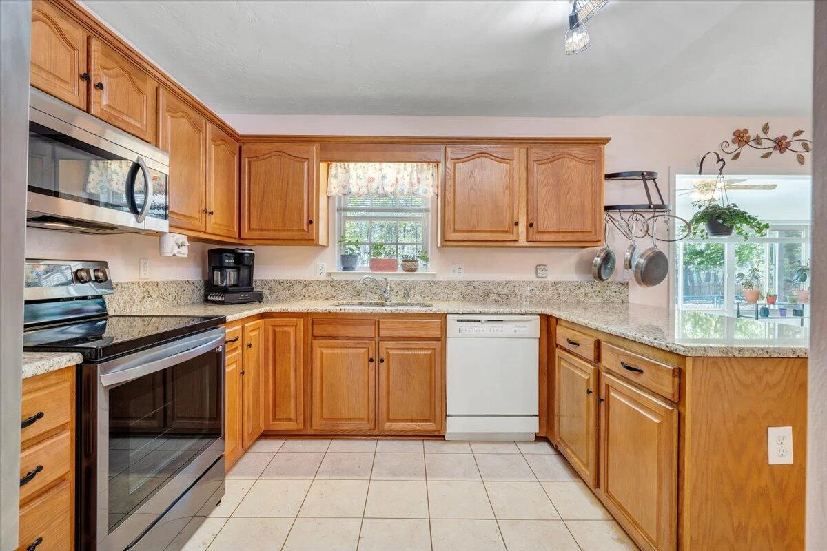 4714 Stewartsville RD - Photo 9