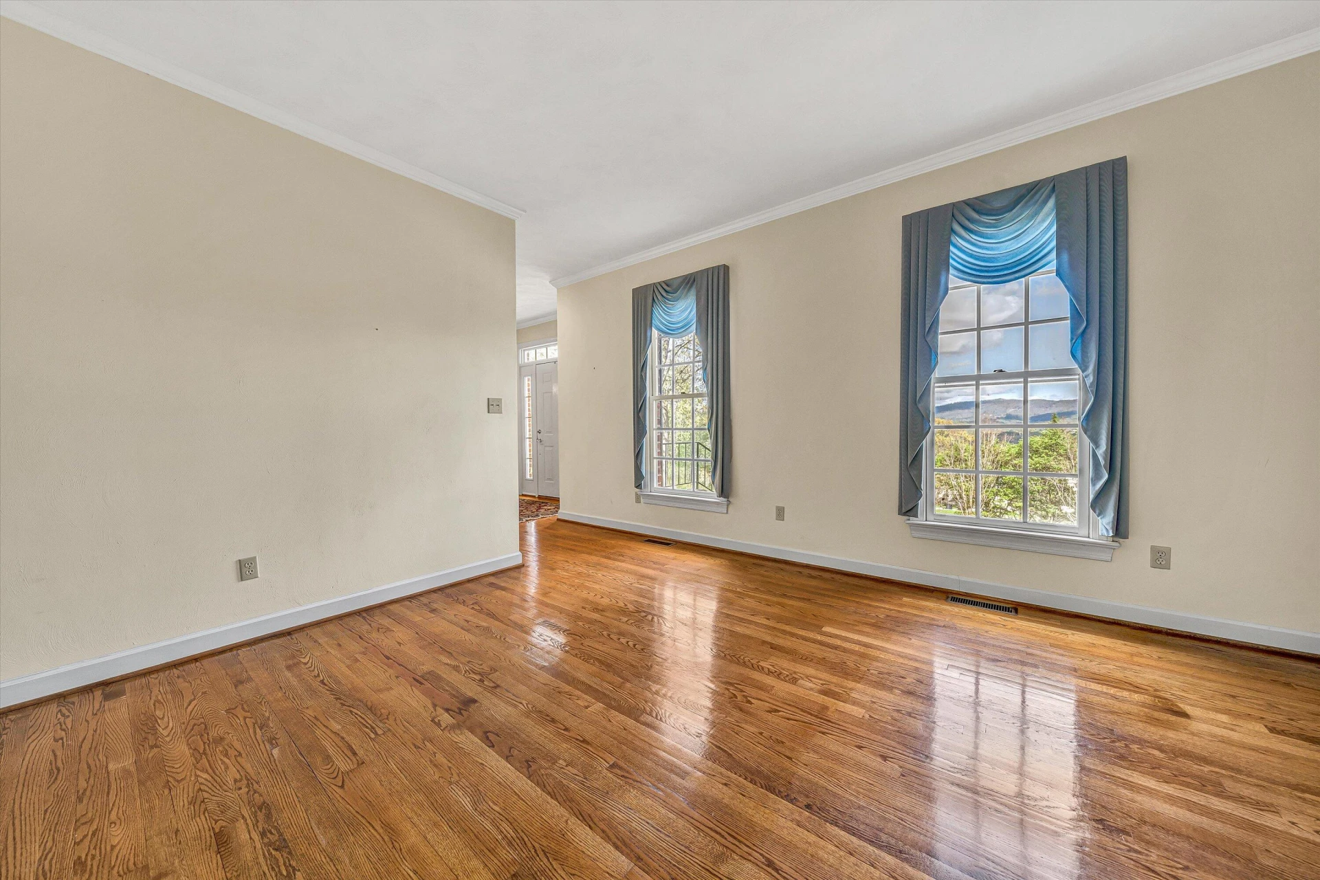 6671 Mallard Lake CT - Photo 8