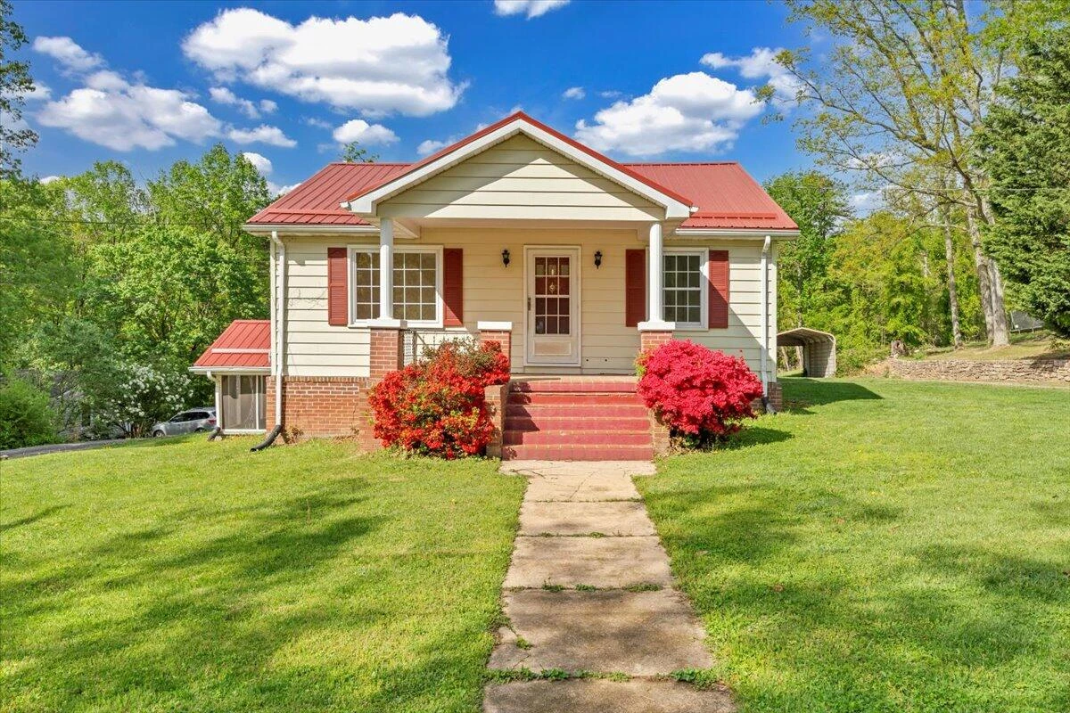 1054 Martin McNeil RD