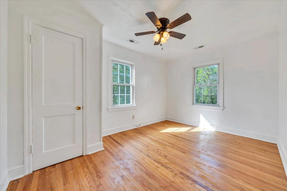 1054 Martin McNeil RD - Photo 18