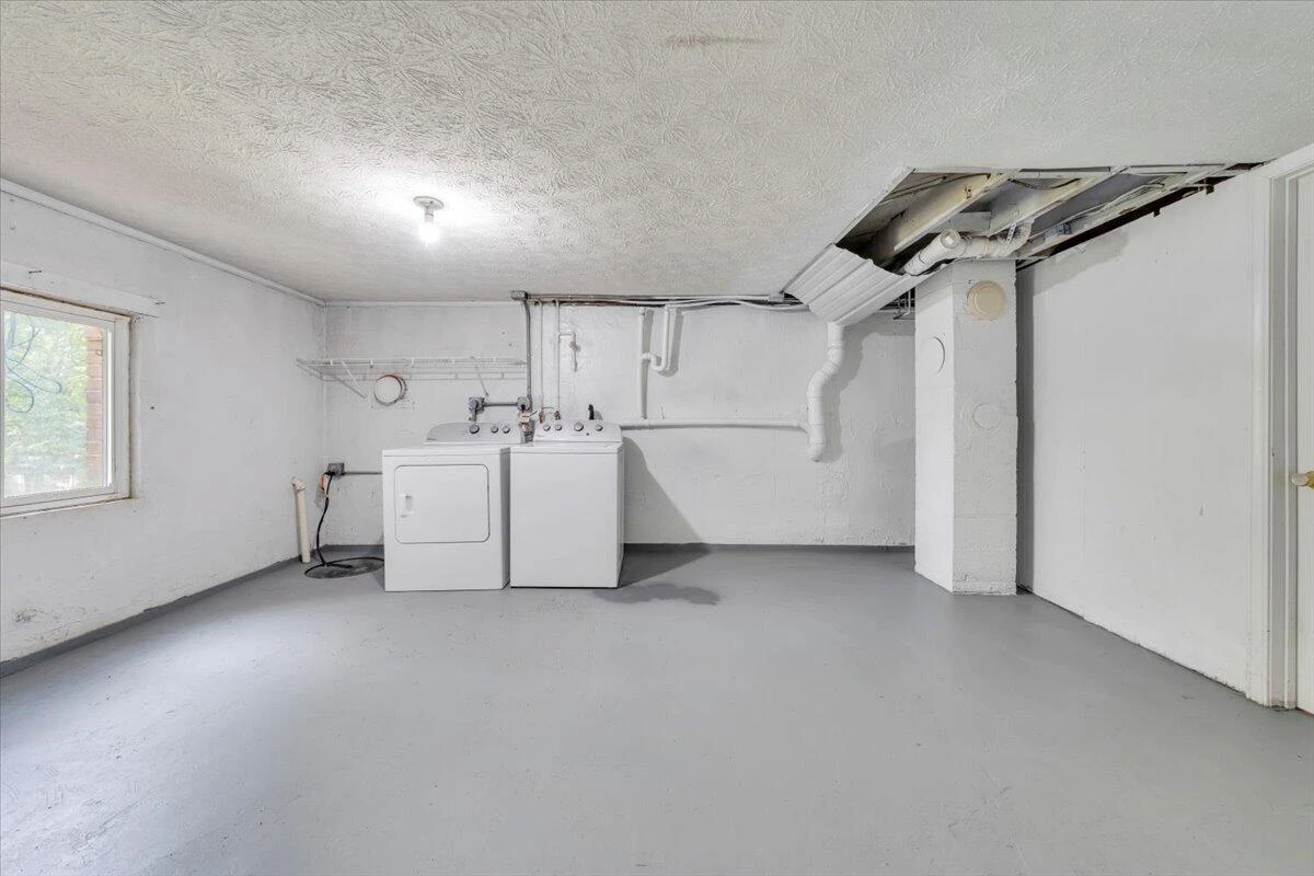 1054 Martin McNeil RD - Photo 22