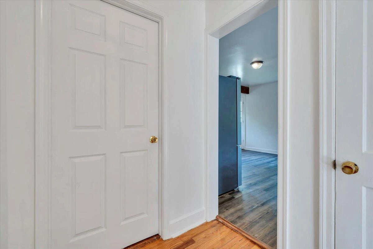 1054 Martin McNeil RD - Photo 9