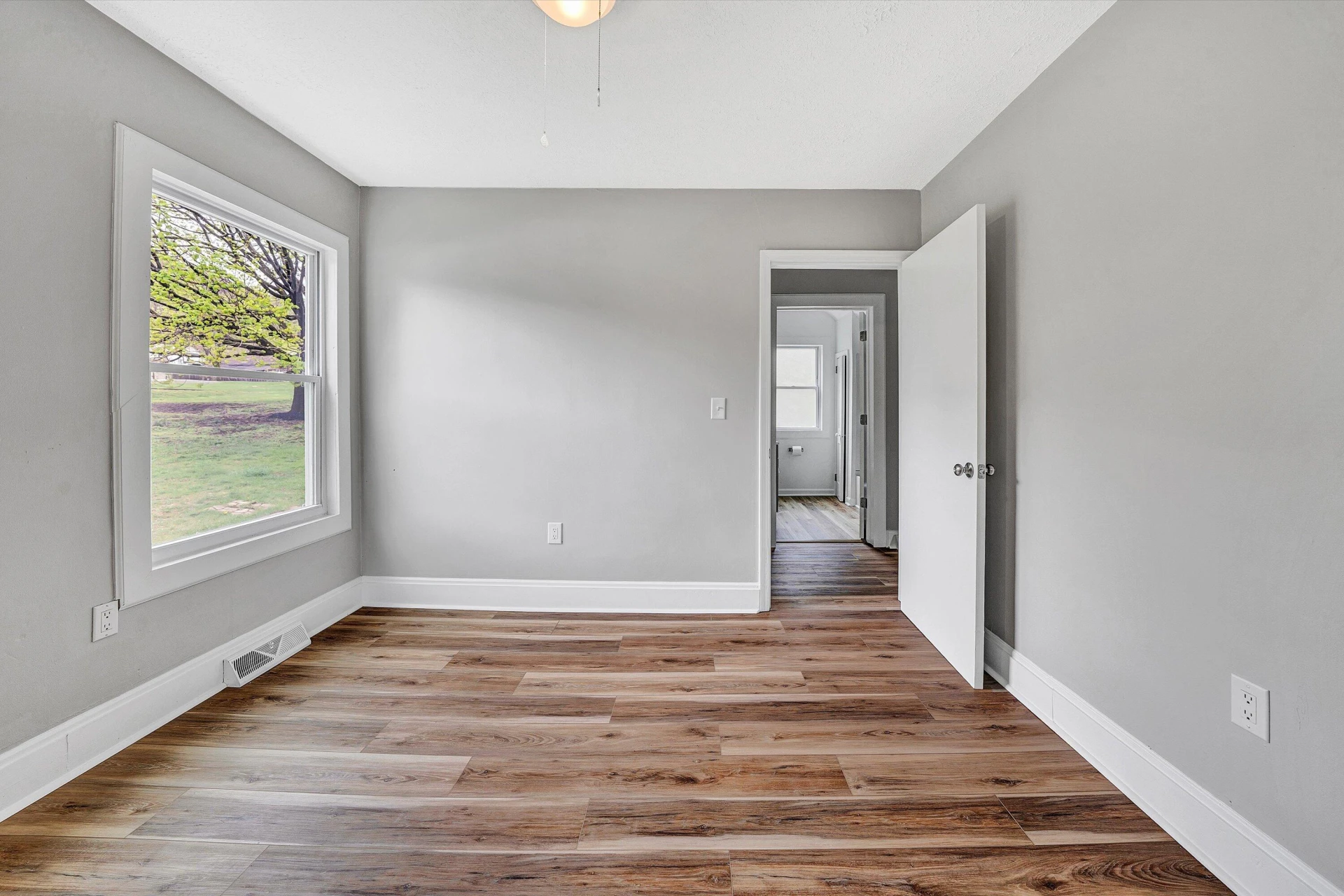 904 Westview ST - Photo 17