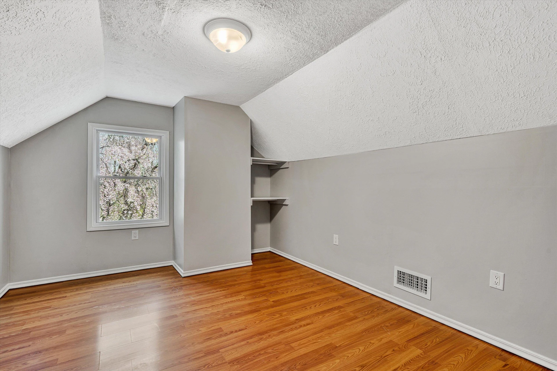 904 Westview ST - Photo 22