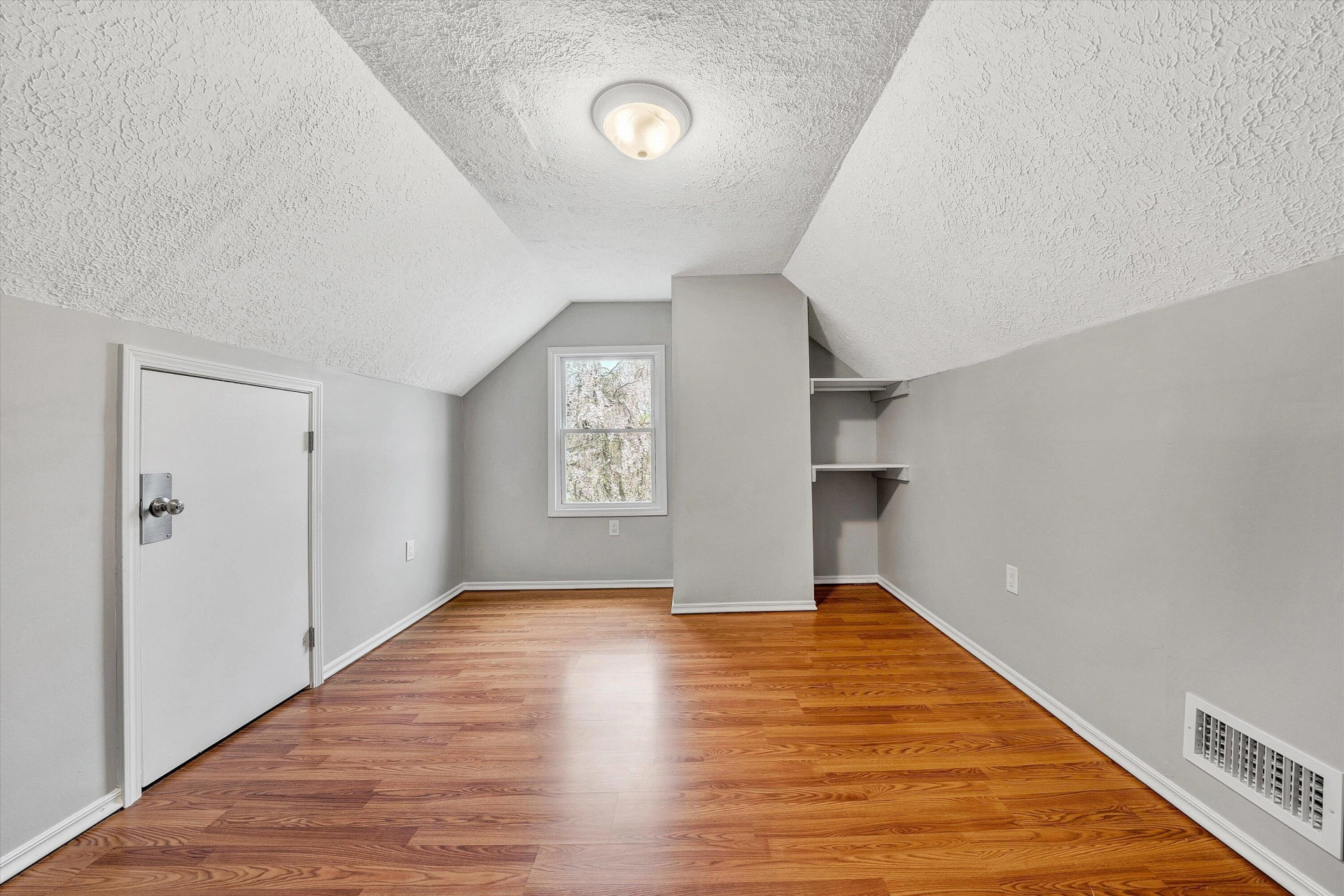 904 Westview ST - Photo 23