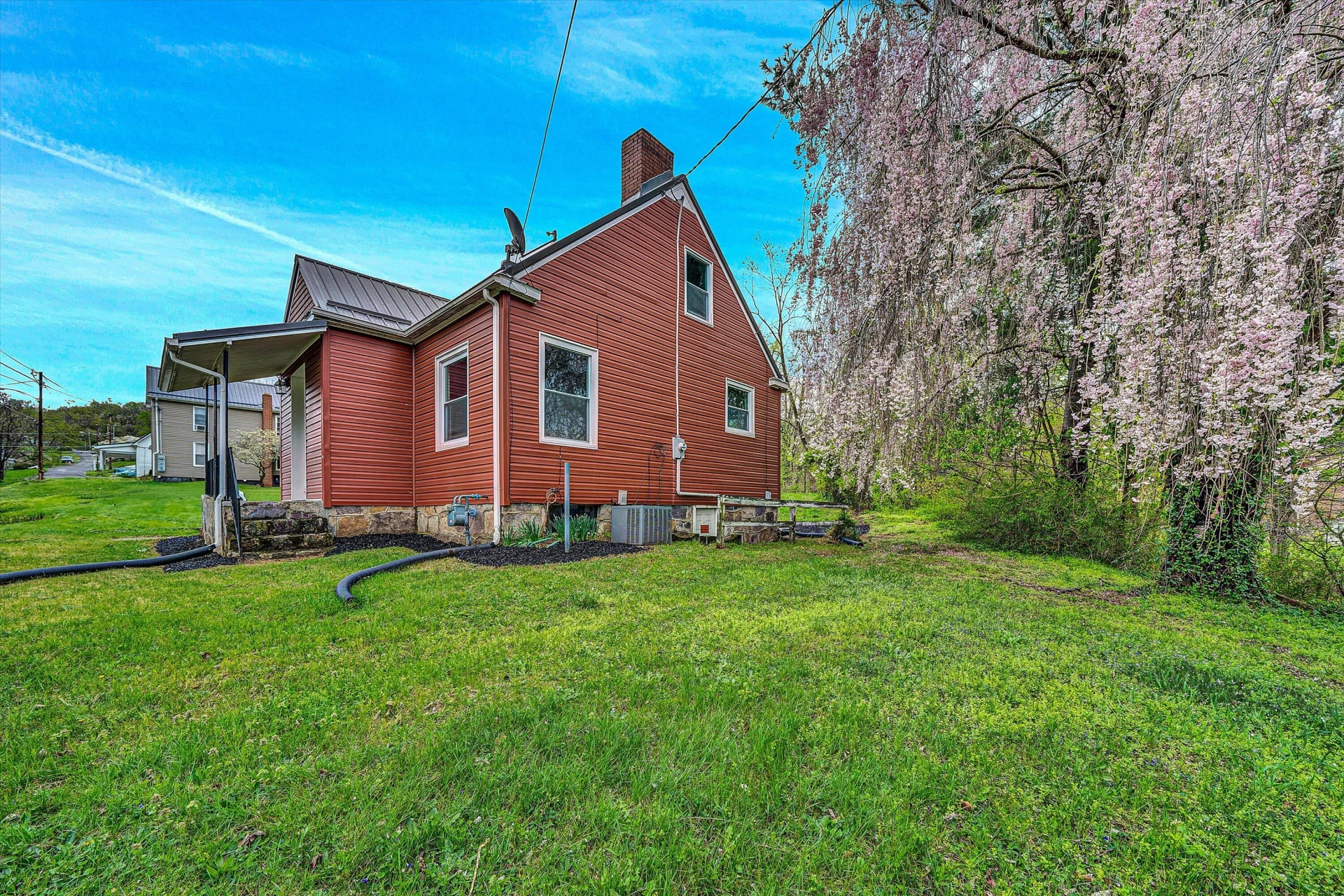904 Westview ST - Photo 26