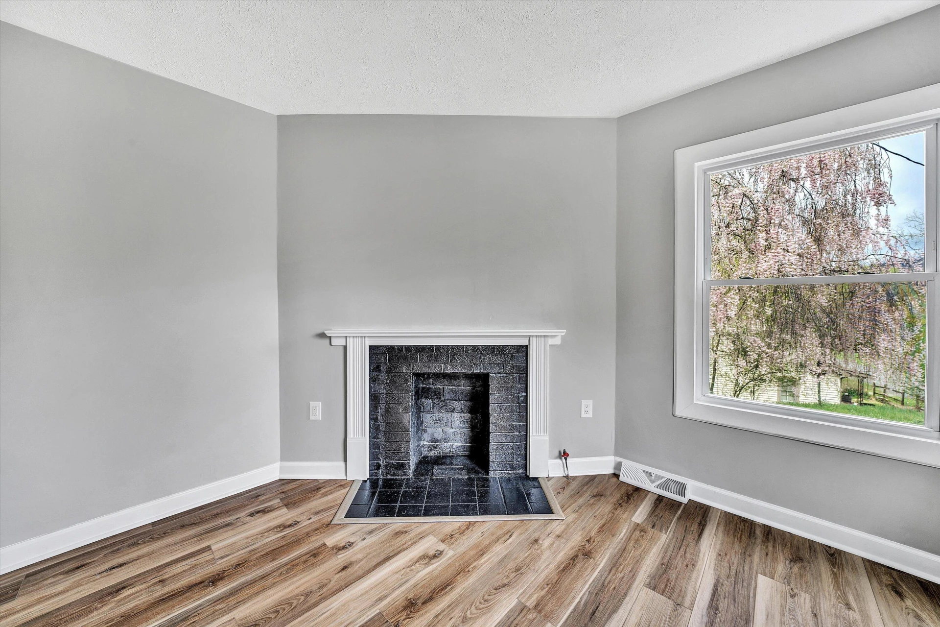904 Westview ST - Photo 8