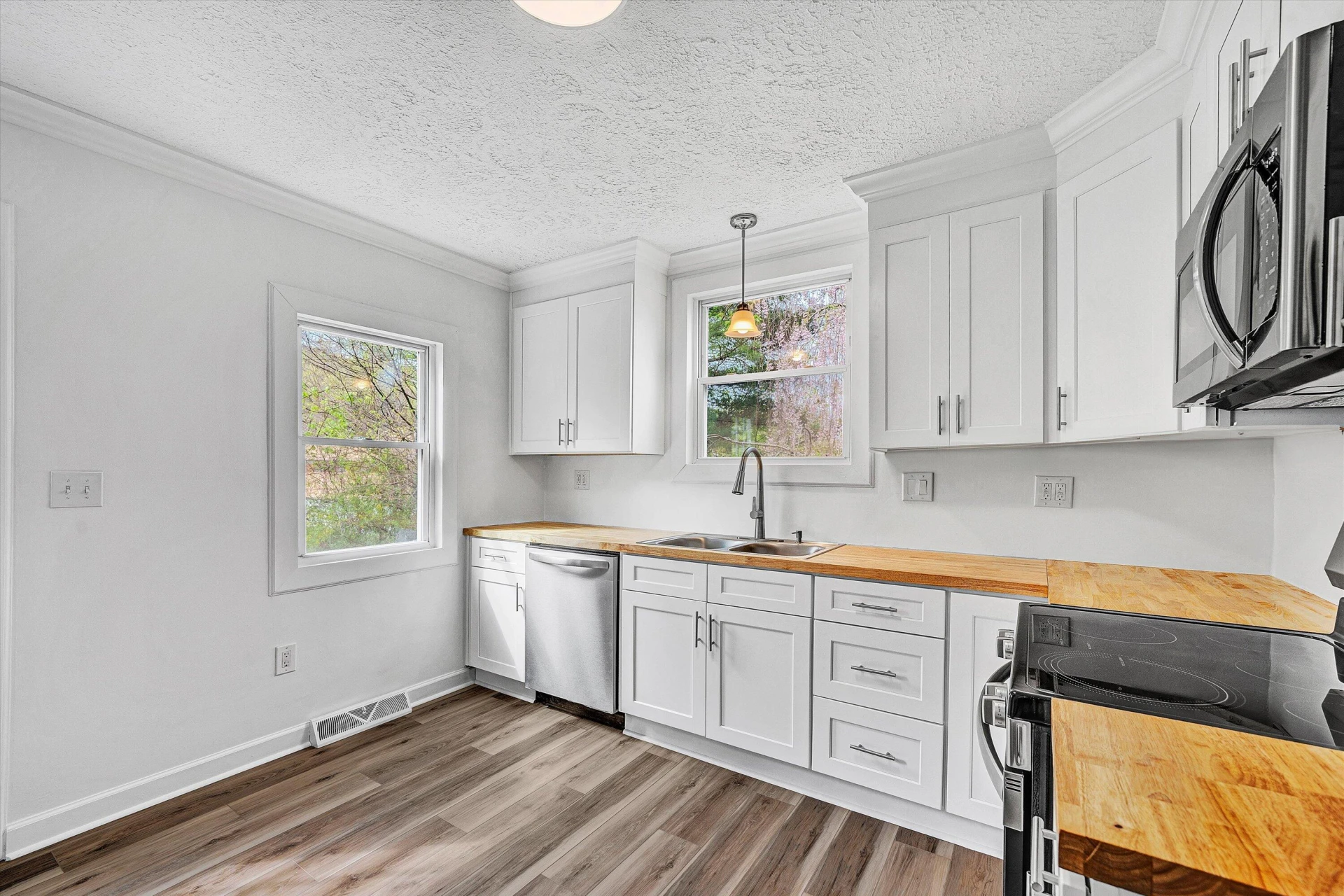 904 Westview ST - Photo 9