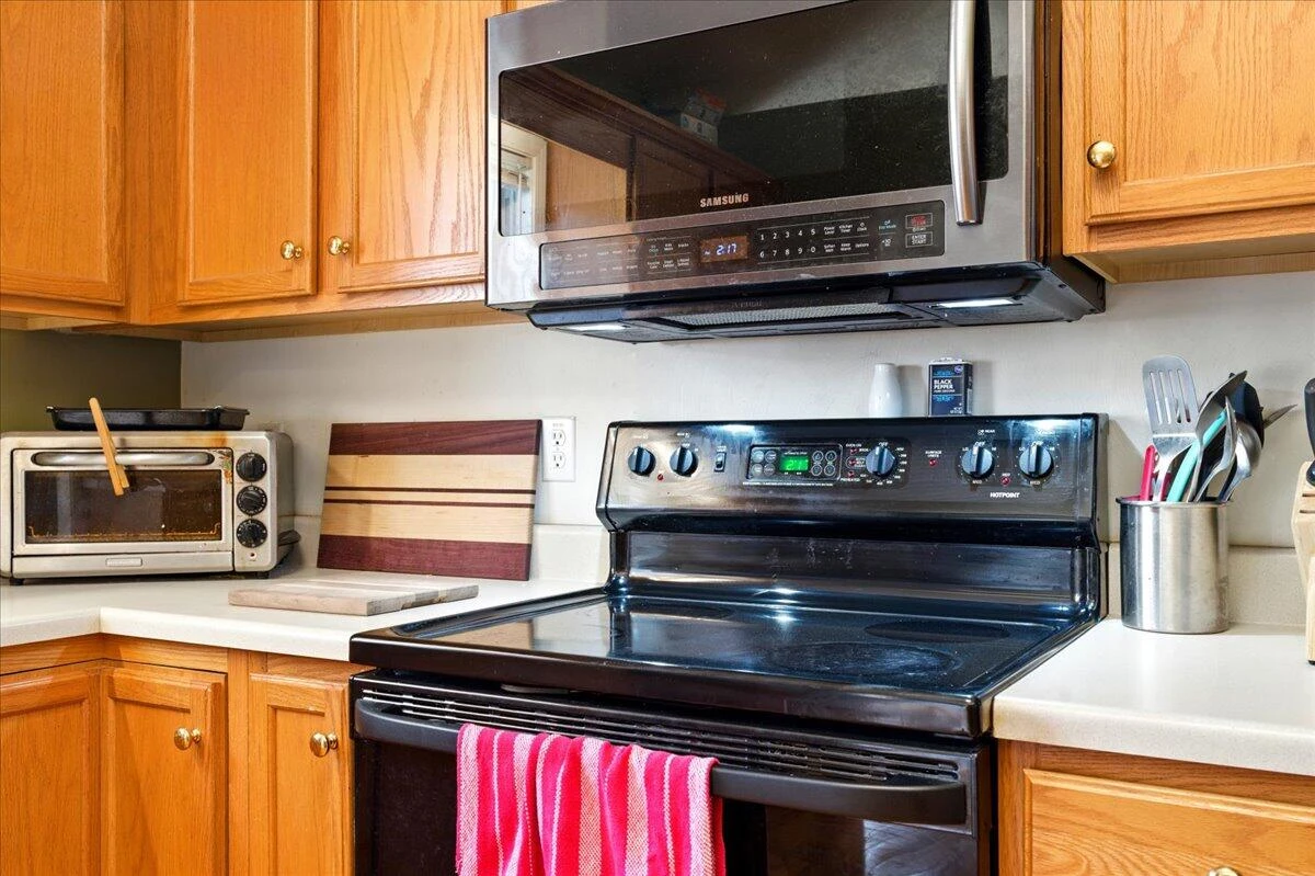 1027 Alison LN - Photo 12