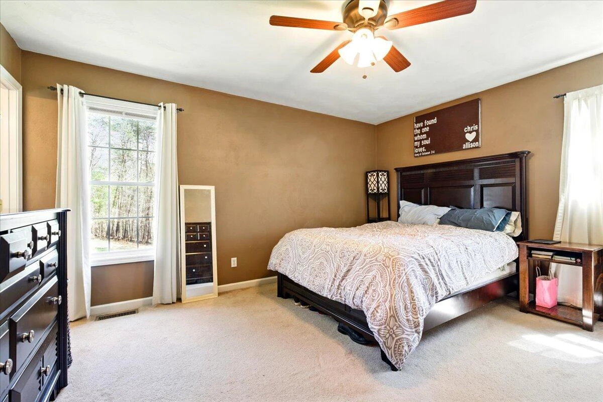 1027 Alison LN - Photo 14