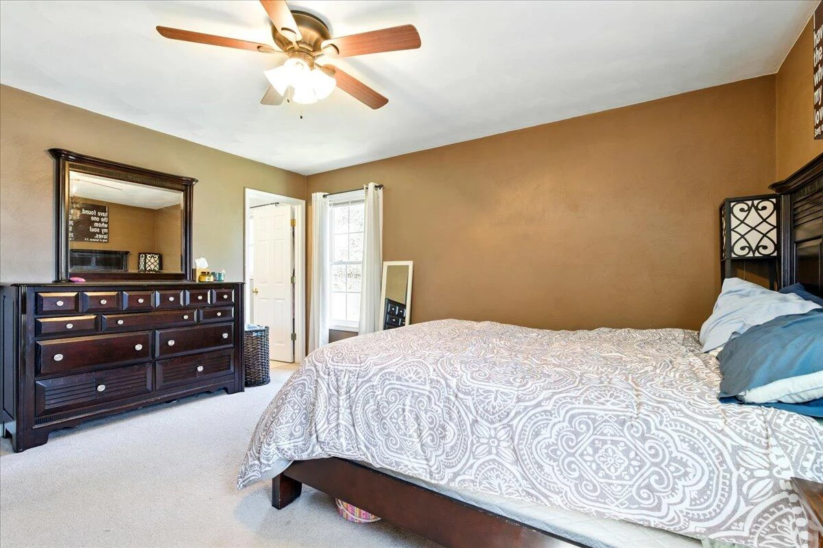 1027 Alison LN - Photo 16